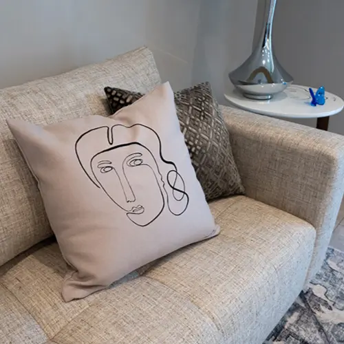 Colección Caras - Thread Pillow - Beige